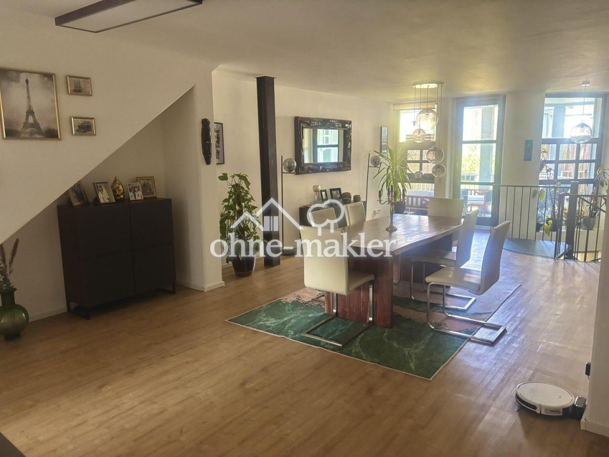 offener Wohn- und Essbereich 1