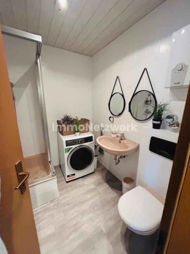 Badezimmer Ansicht 2