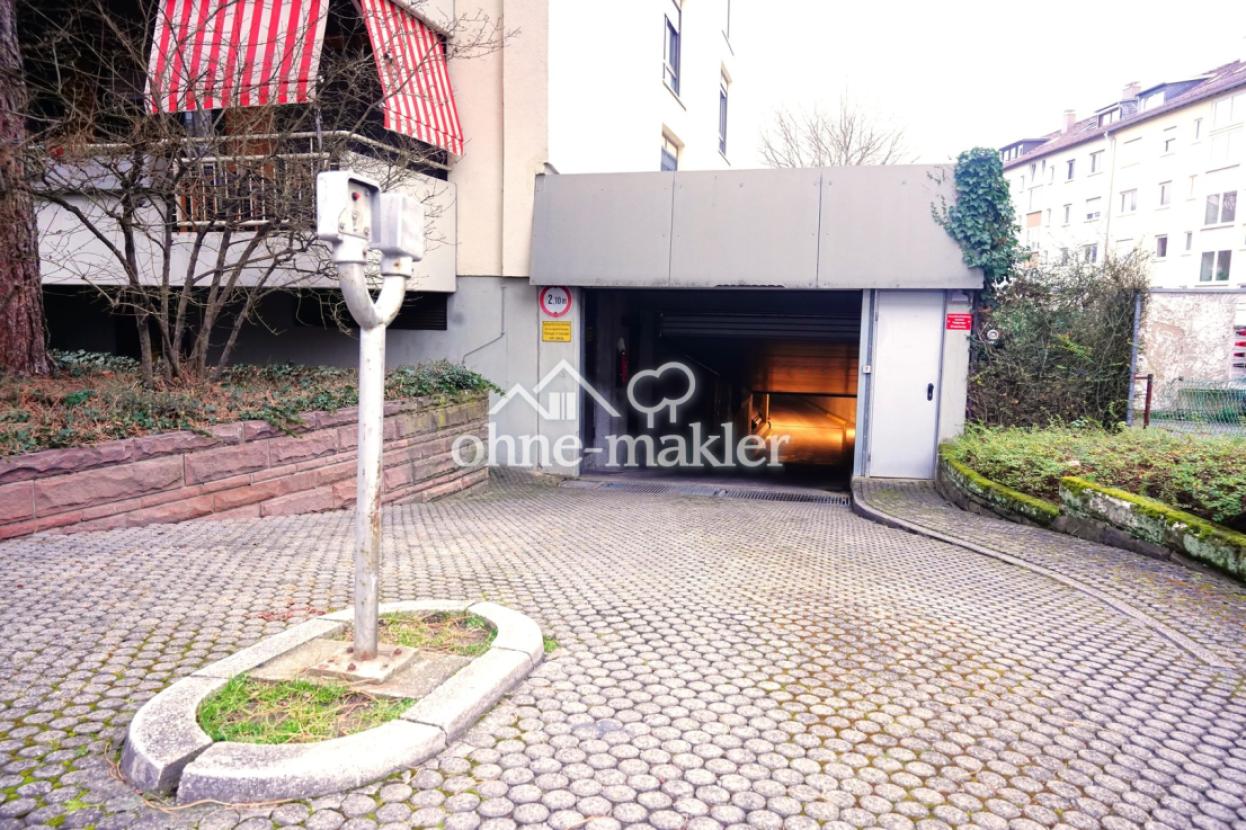 Tiefgarage von Straßenseite