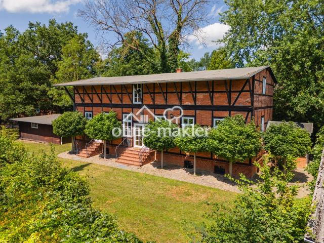 Kornspeicher mit Grundstück