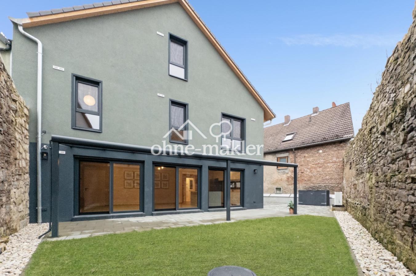 Haus & Innenhof an Stadtmauer