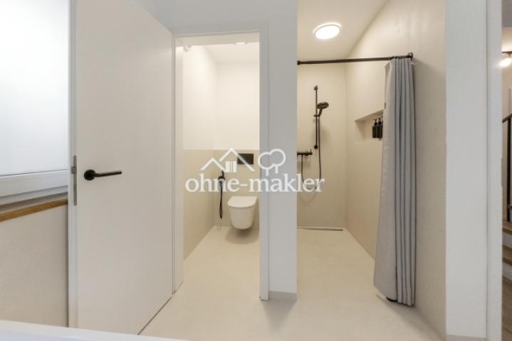 Dusche & separates WC