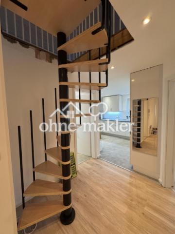 Flur mit Wendeltreppe