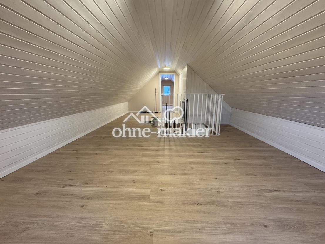 2. Zimmer im Dachboden