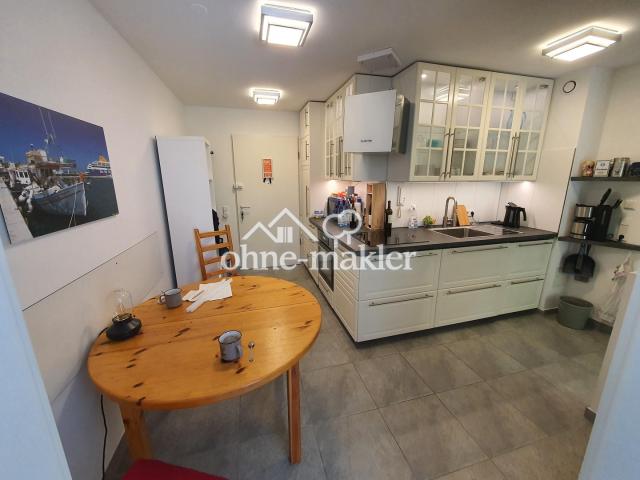 Küche, Blick zum Eingang