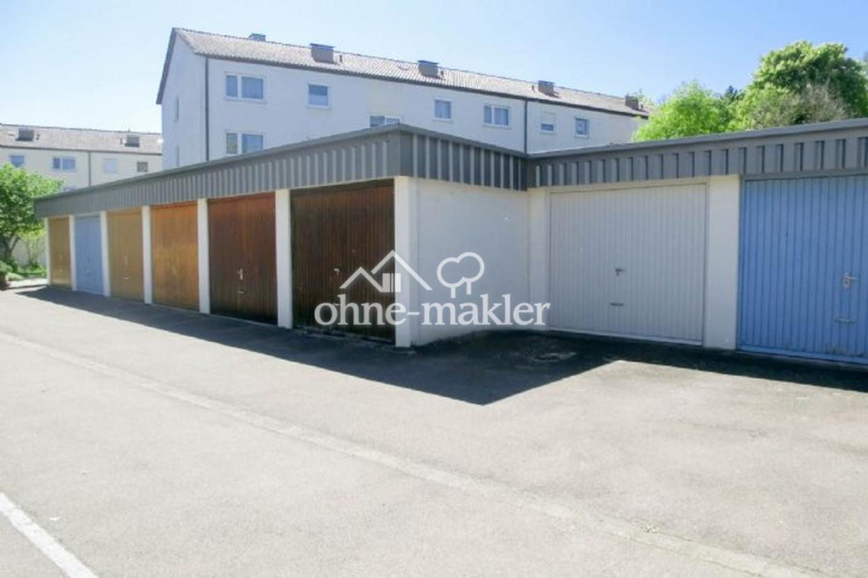 Einzelgarage und Stellplatz