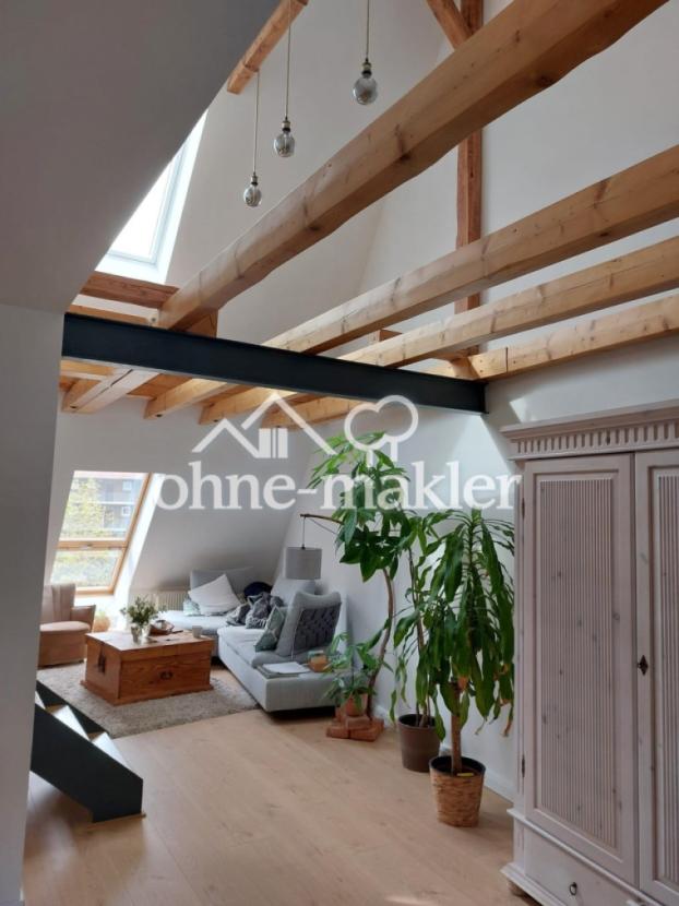 Wohnzimmer mit Galerieblick