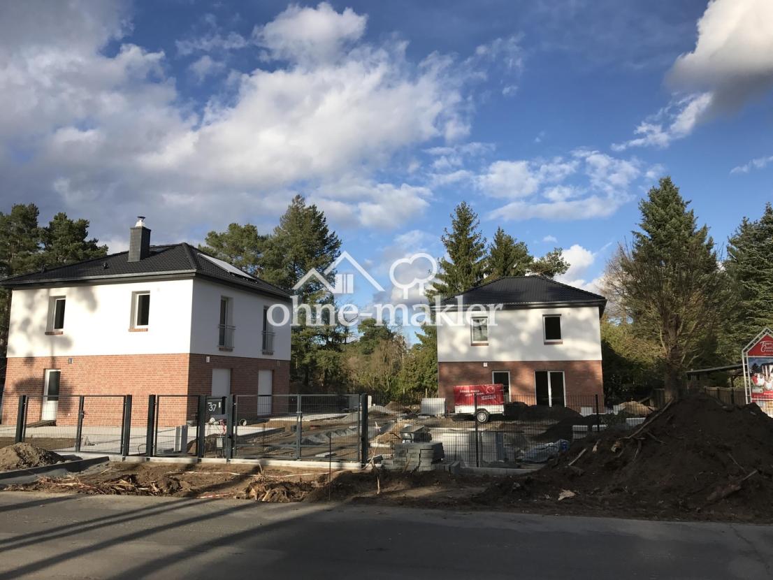 rechts Thälmannstr. 37 (2016)