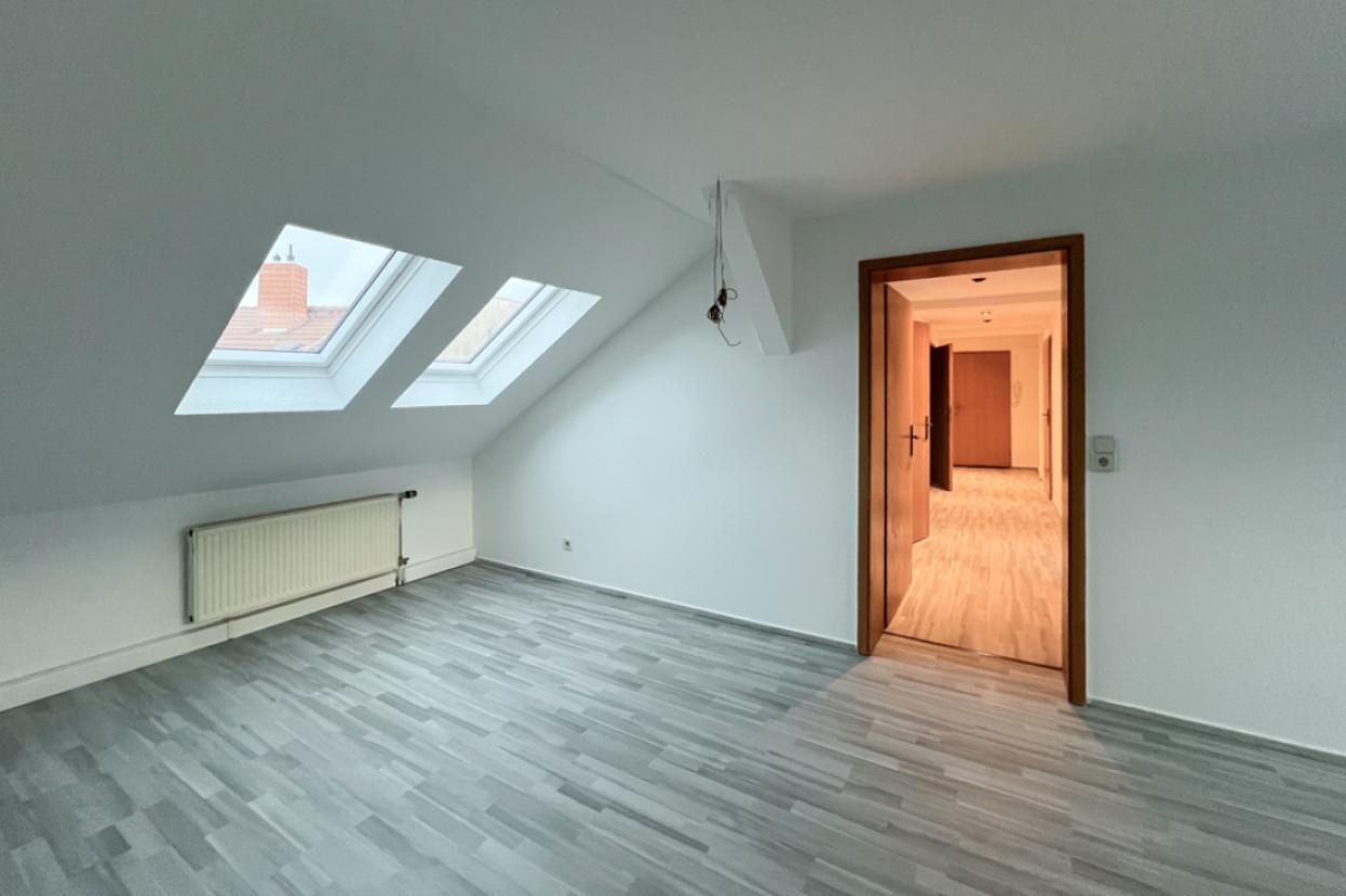 Blick vom Wohnzimmer in den Flur