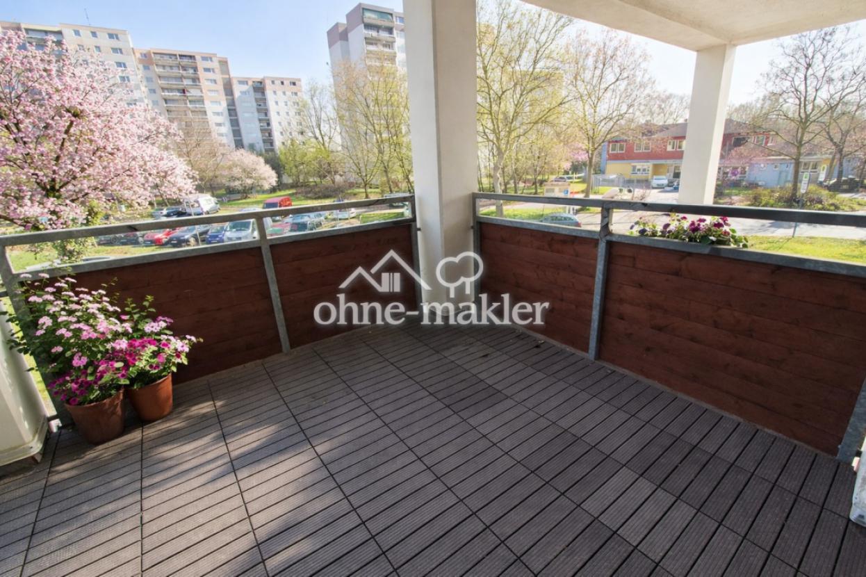 BALKON 1 KI dekoriert