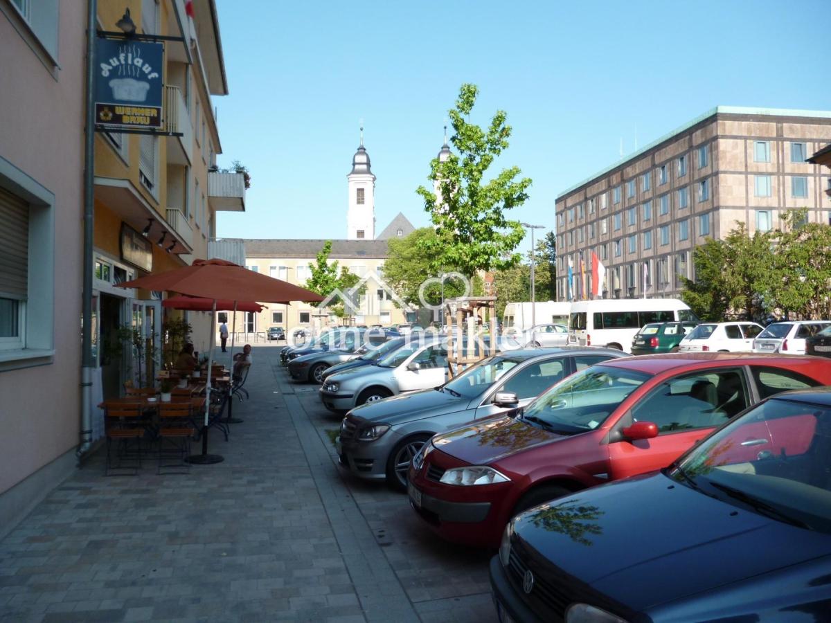 Peterplatz, links Hofeingang