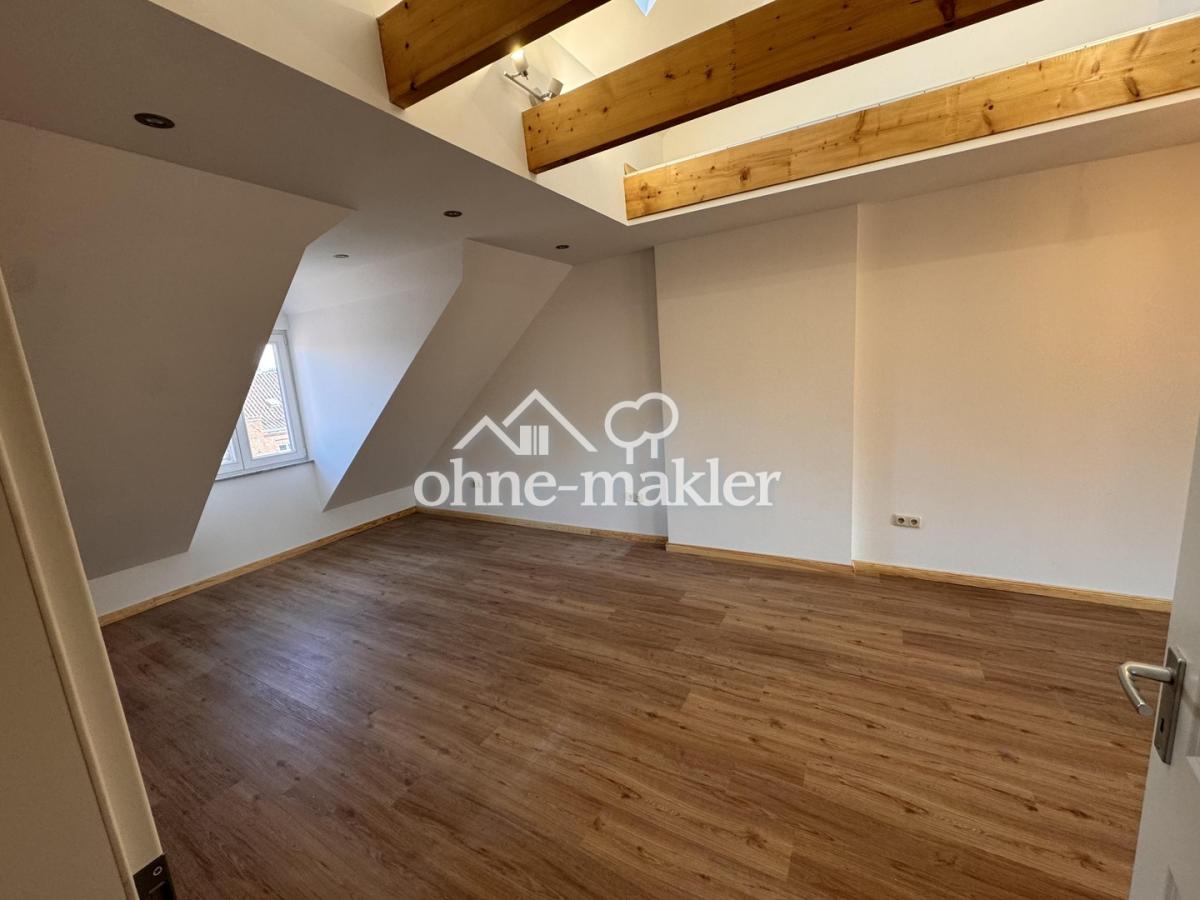 Esszimmer und Küche Bild 1