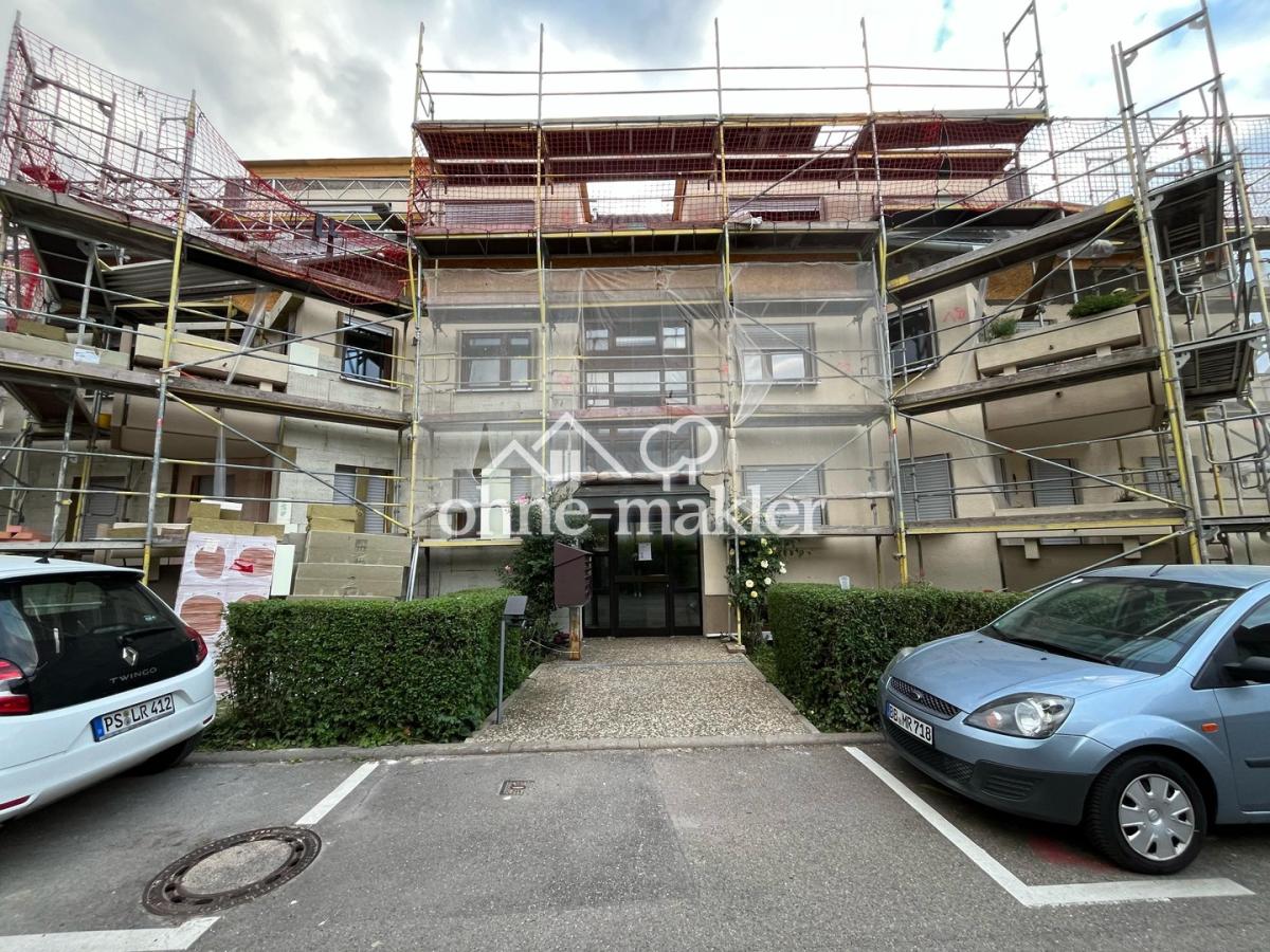 Gebäudeeingang zur Sanierung