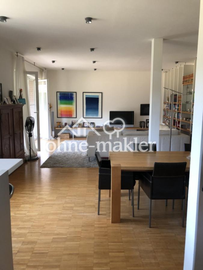 Wohnzimmer vom Vorratsraum aus