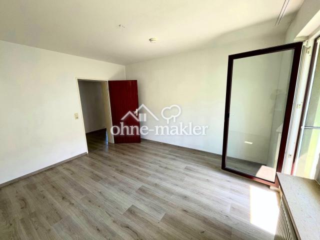 (Schlaf-)Zimmer/Wohnzimmer