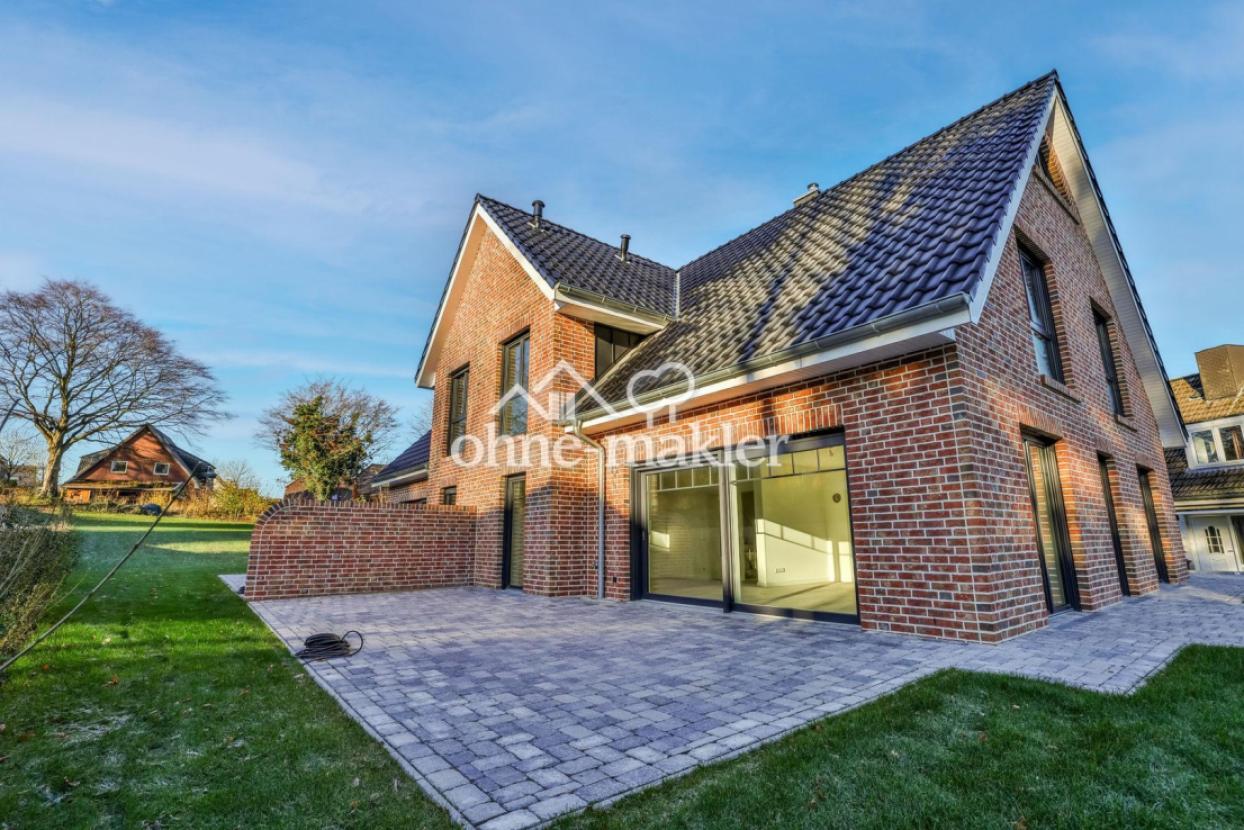 Terrasse vorderes Haus