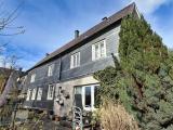 Hausrückseite mit Terrasse