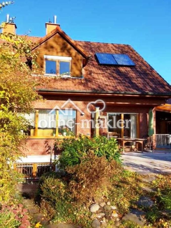 Rückseite mit Souterrain