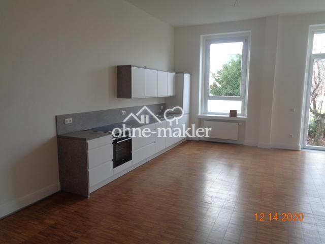 Küche/Wohnraum links