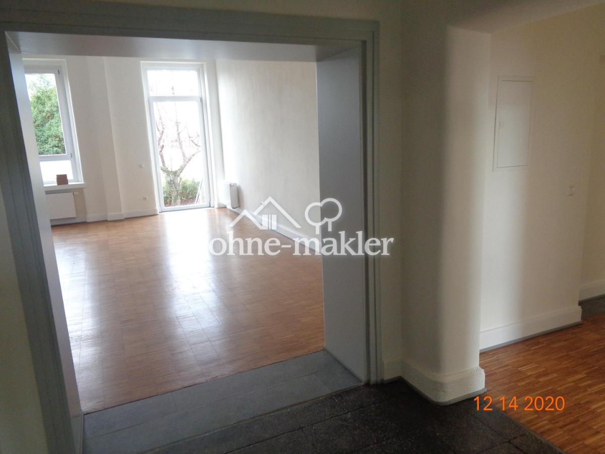 Blick in Küche/Wohnraum rechts