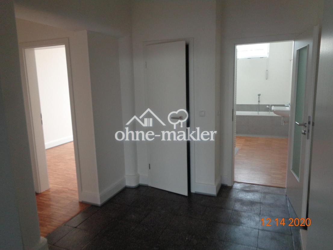 Flur gegenüber Eingang