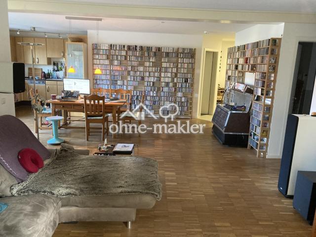 Wohn- u. Esszimmer mit Küche