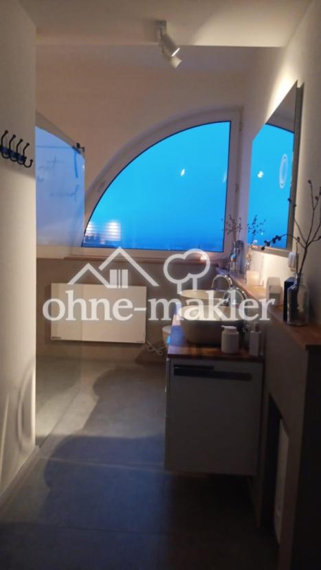 Großes Fenster Badezimmer OG