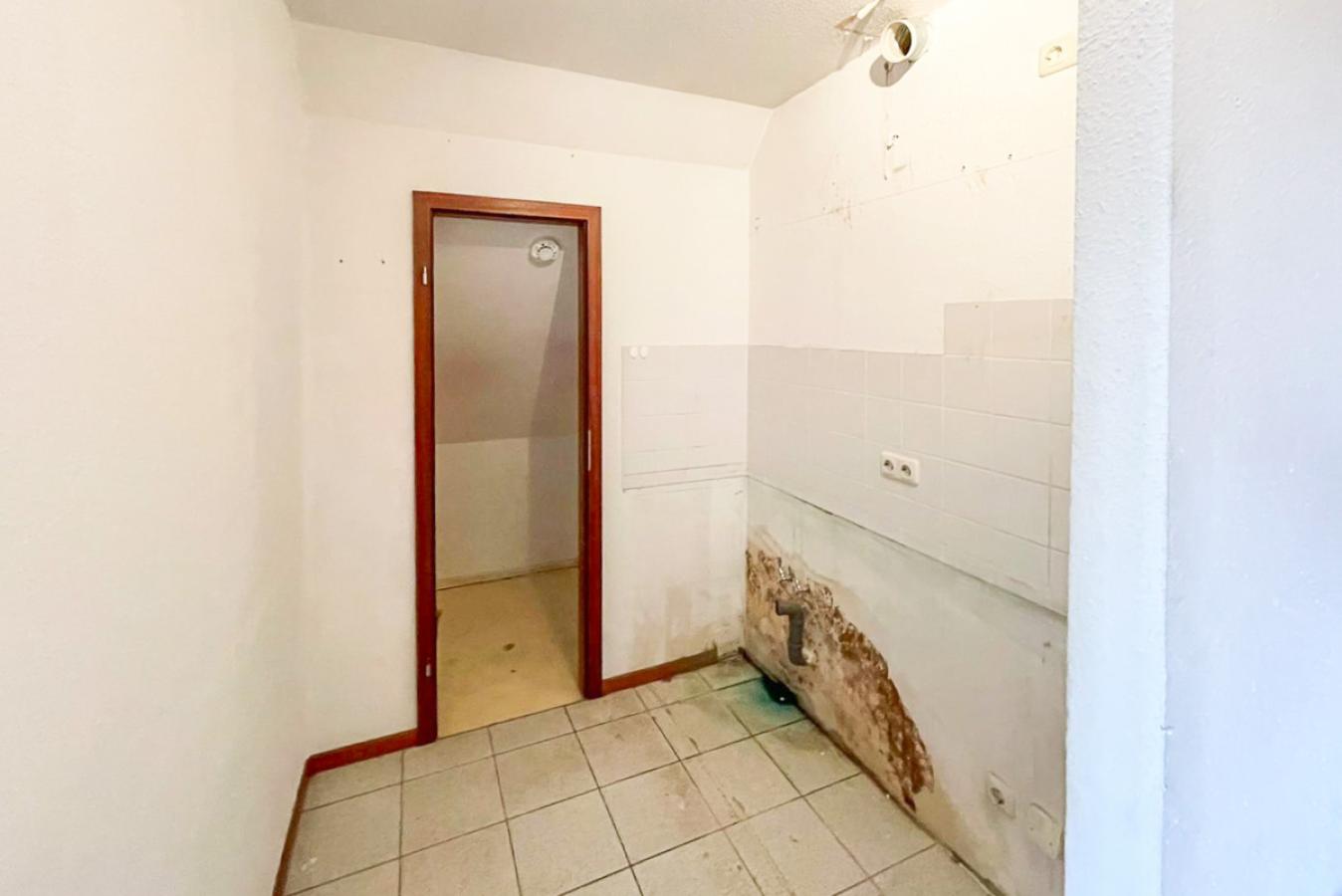 Kochnische_mit_Vorratskammer