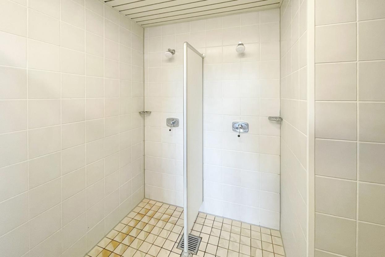 Duschen_Pool_und Sauna