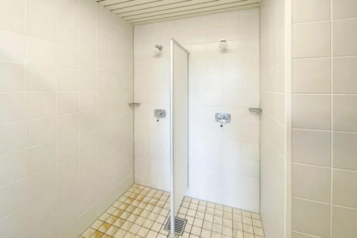 Duschen_Pool_und Sauna