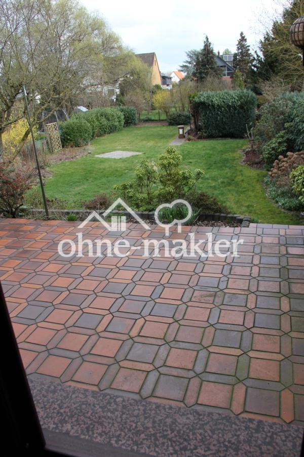 Blick in den Garten rechts