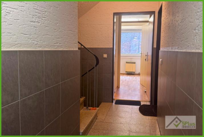5Plus Immo Wohnung zur Miete Aachen Hausflur