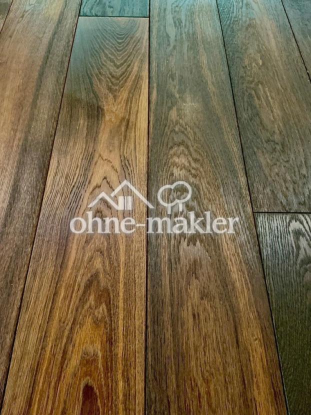 Detail massive Holzdielen