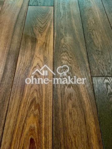 Detail massive Holzdielen