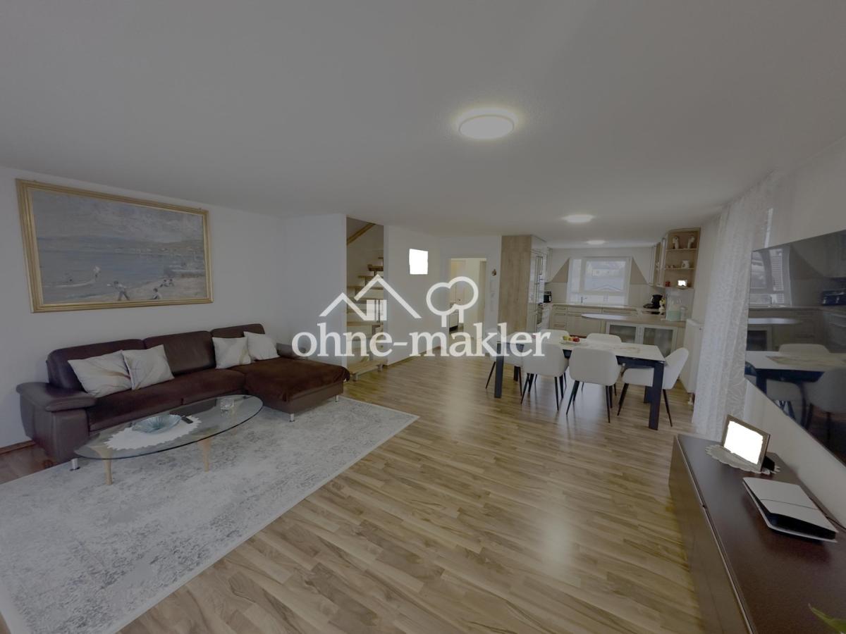 Wohn - und Esszimmer