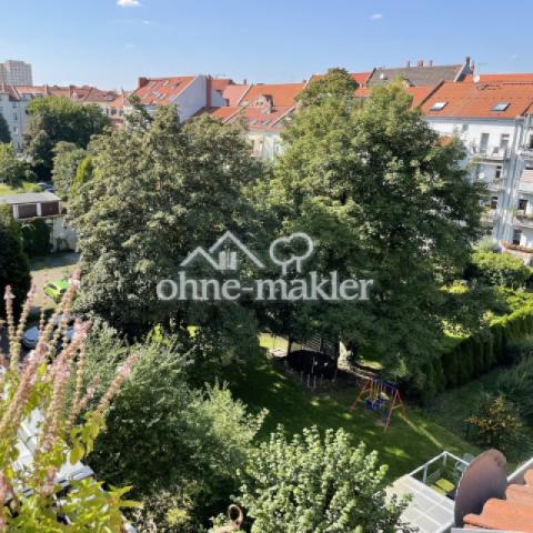 Blick in den grünen Innenhof