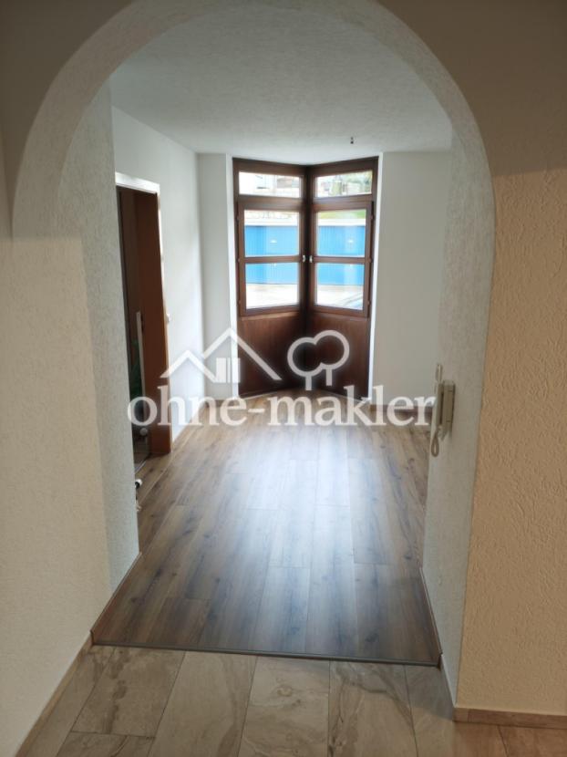 Blick ins Wohnzimmer 