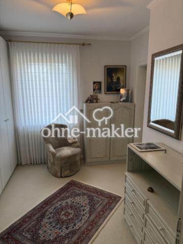 Zugang zum Bad/Ankleidebereich