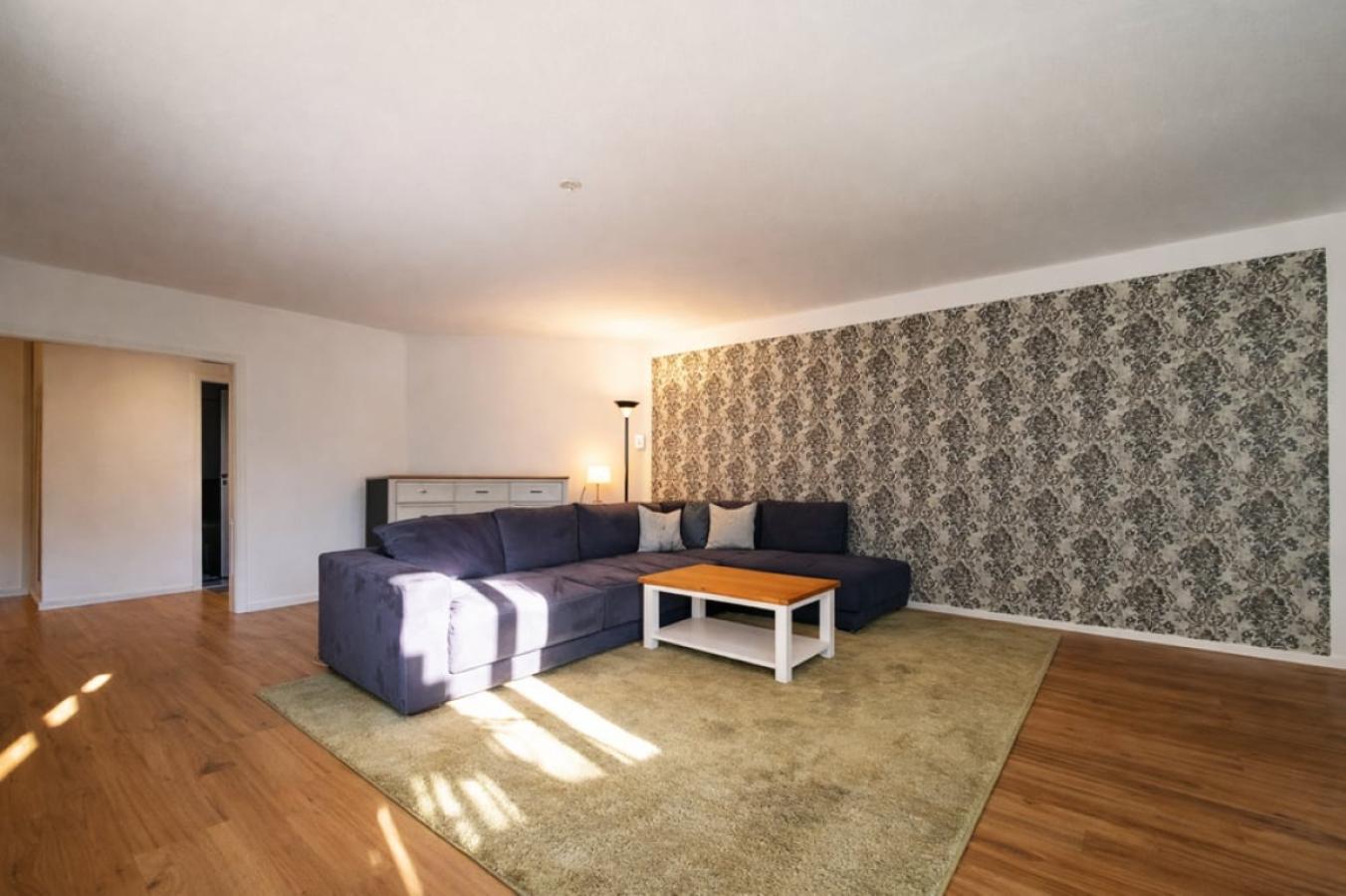 4. Wohnzimmeransicht 1