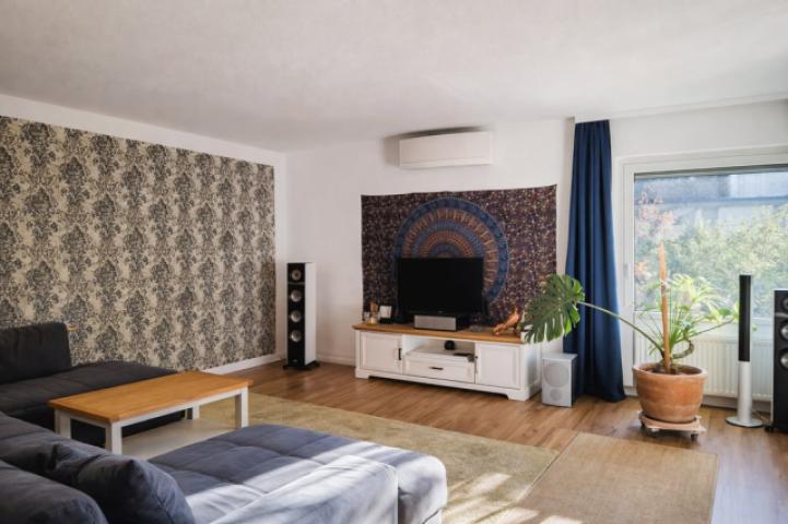 6. Wohnzimmeransicht 2