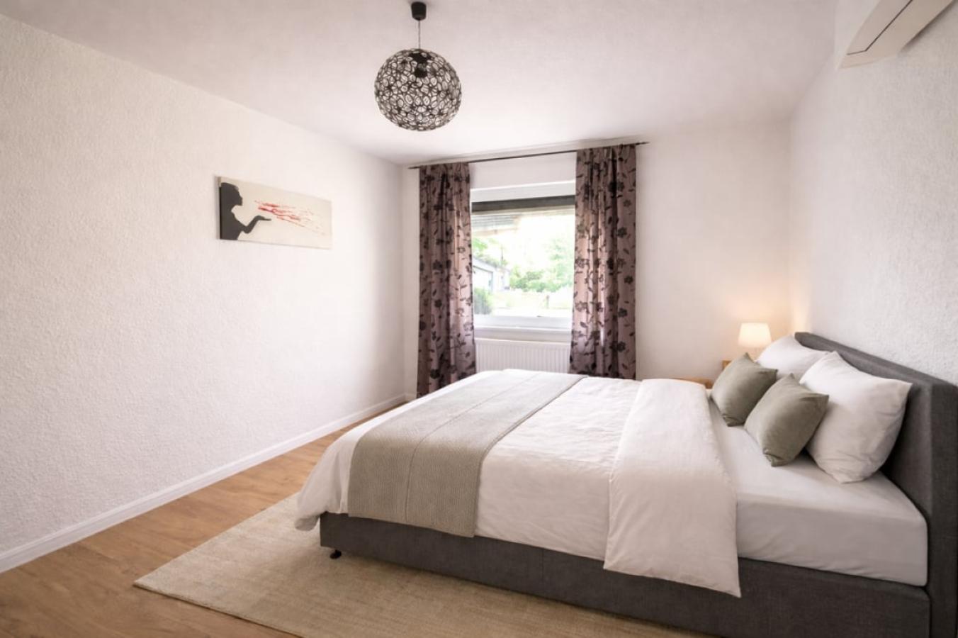 9. Schlafzimmeransicht 2