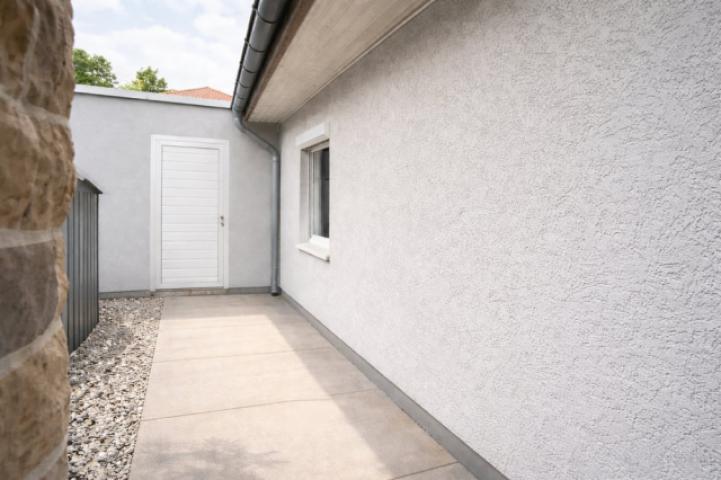 19. Zugang Terrasse -Garage
