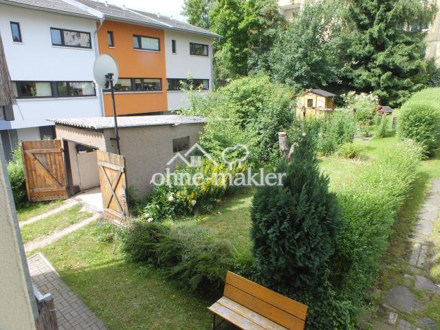 Blick aus Wohnung in d. Garten