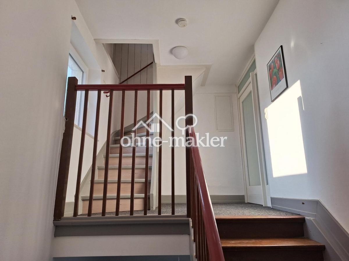 Treppenhaus mit Eingang