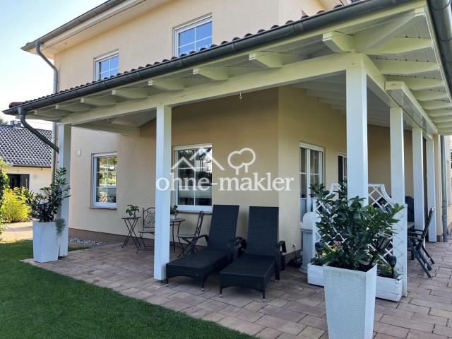 Terrasse mit Überdachung