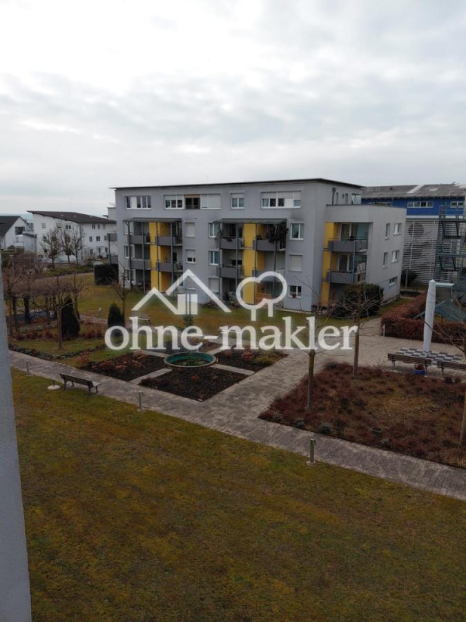 Blick von Balkon auf Gartenanl