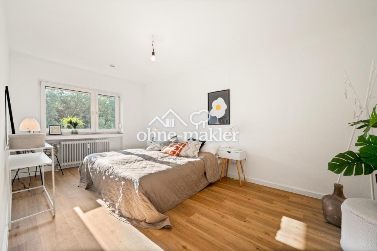 Großzügiges Schlafzimmer