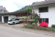 Carport und Garage