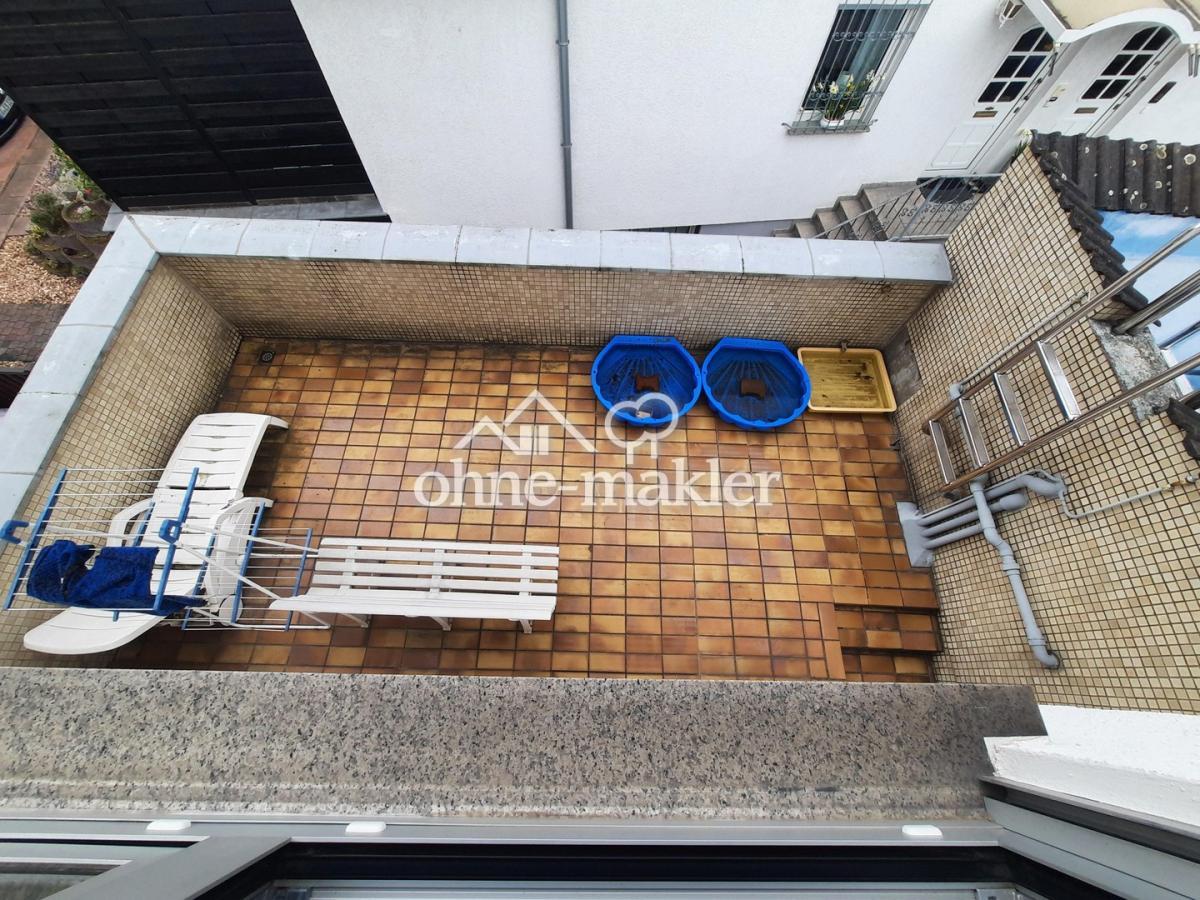 Terasse auf Doppelgarage