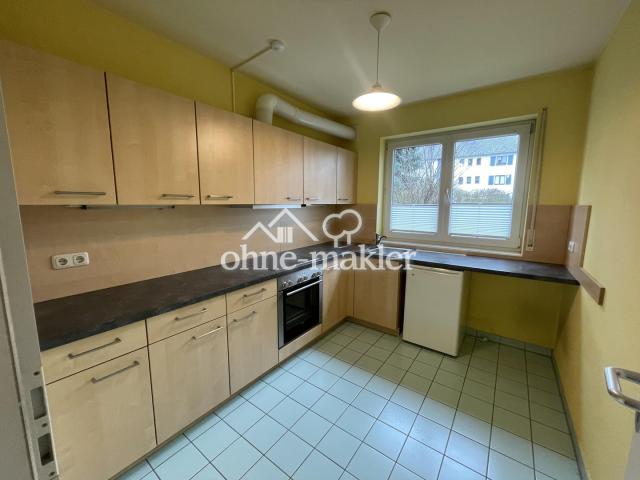 Küche mit Einbauküche